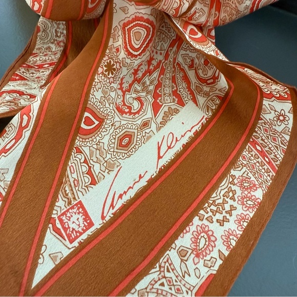 Vintage 1970s Anne Klein brown, red & cream paisley print silk skinny scarf - Picture 3 of 3
